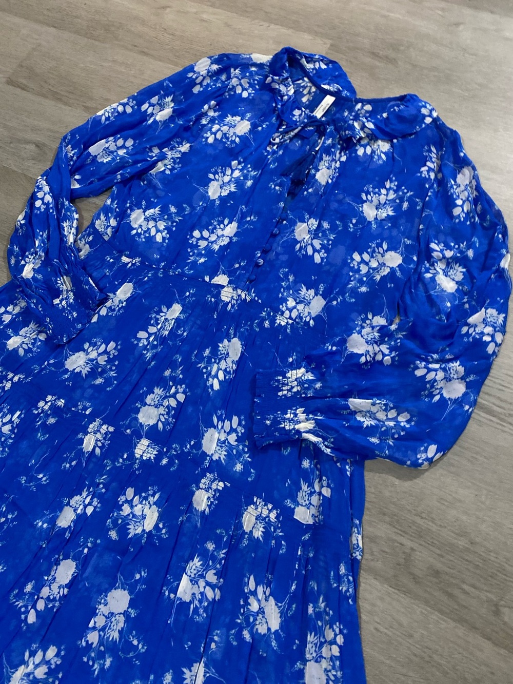 Anthropologie The Marais Printed Floral Sheer Chiffon Maxi Dress in Blue - L - Picture 3 of 13